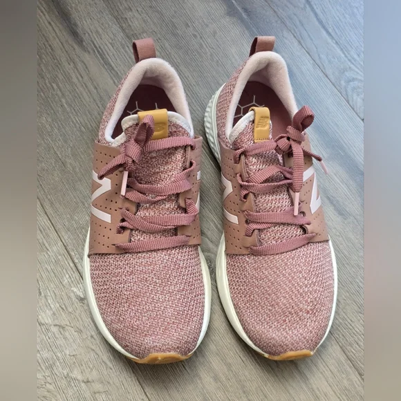 New Balance Fresh Foam Sport Womens Size 8 Pink White - Picture 3 of 8